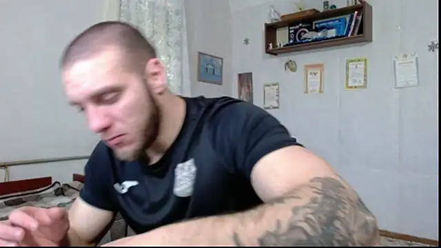 Jordan1Dior online show from 04-22-26, 07:33