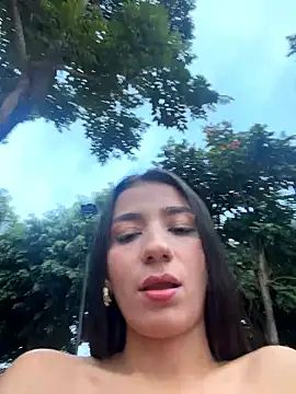 -juicy  online show from 11-19-25, 10:21