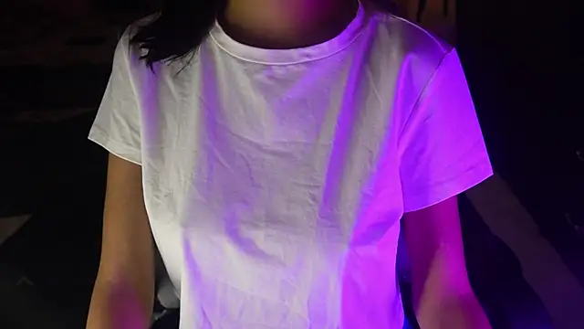 NidhiChandra online show from 11-15-25, 09:28