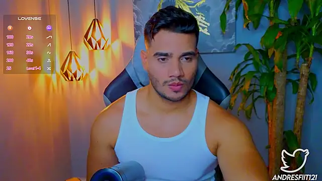 Snapshot of AndresR3 chatting on 10-07-25, 01:03 AndresR3 online show from 10-07-25, 01:03