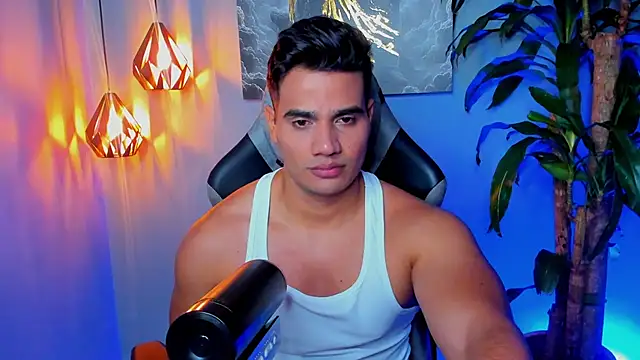 Snapshot of AndresR3 chatting on 11-23-25, 10:09 AndresR3 online show from 11-23-25, 10:09