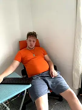 Snapshot of yourmaster2025 chatting on 09-10-25, 02:17 yourmaster2025 online show from 09-10-25, 02:17