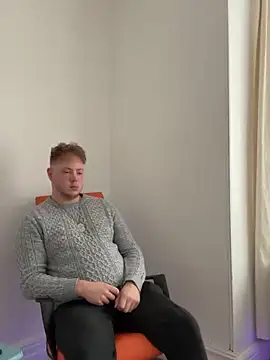 Snapshot of yourmaster2025 chatting on 09-17-25, 12:29 yourmaster2025 online show from 09-17-25, 12:29