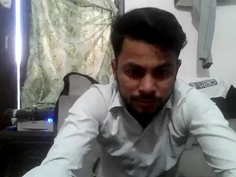 Snapshot of urdreamman chatting on 04-07-26, 01:17 urdreamman online show from 04-07-26, 01:17