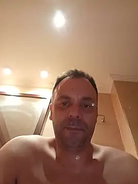 Snapshot of manchego85 chatting on 06-07-26, 02:05 manchego85 online show from 06-07-26, 02:05