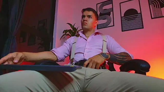 ALPHA DOMINUS  online show from 04-21-26, 03:46