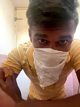 Snapshot of omkarcoll chatting on 01-13-26, 06:51 omkarcoll online show from 01-13-26, 06:51