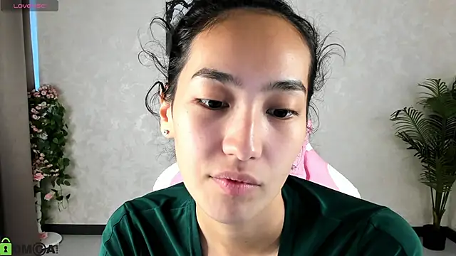 FlirtyAura online show from 09-26-25, 03:43