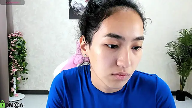 FlirtyAura online show from 10-12-25, 01:48