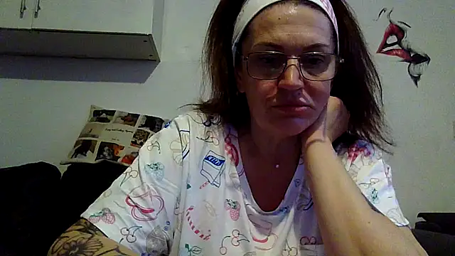 Snapshot of RubyyRosee chatting on 05-01-26, 05:23 RubyyRosee online show from 05-01-26, 05:23