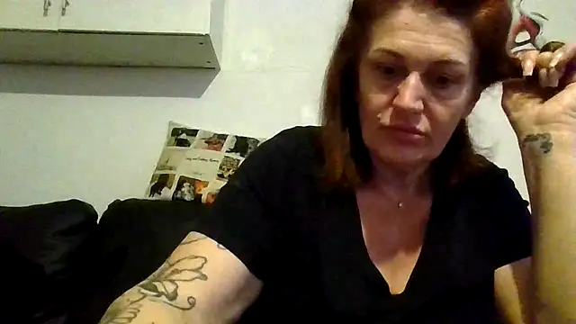 Snapshot of RubyyRosee chatting on 05-10-26, 06:29 RubyyRosee online show from 05-10-26, 06:29