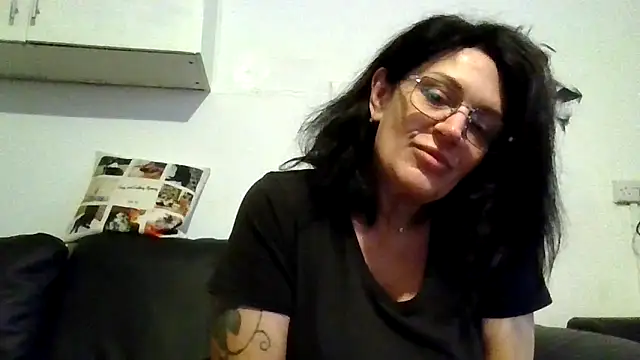 Snapshot of RubyyRosee chatting on 06-04-26, 05:35 RubyyRosee online show from 06-04-26, 05:35