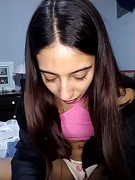 Snapshot of M4tute chatting on 04-27-26, 10:41 M4tute online show from 04-27-26, 10:41