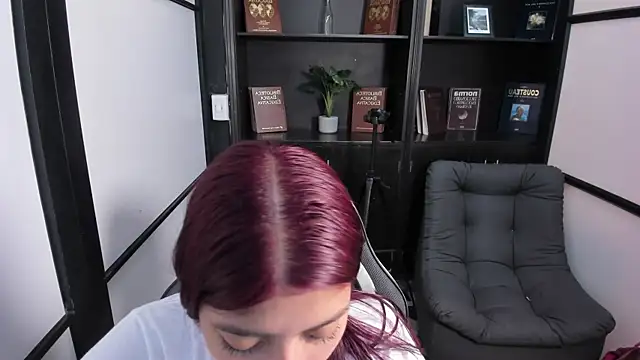 Snapshot of SharonQueen1 chatting on 09-14-25, 06:07 SharonQueen1 online show from 09-14-25, 06:07