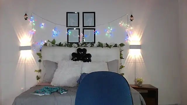 Megan 05  online show from 02-12-26, 06:47