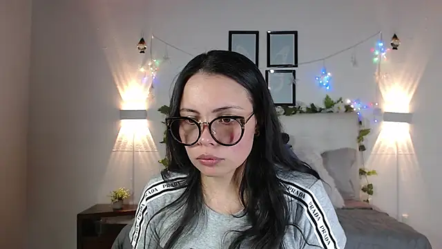 Megan 05  online show from 03-09-26, 06:34