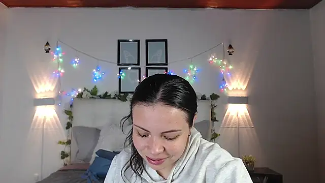 Megan 05  online show from 04-13-26, 06:57