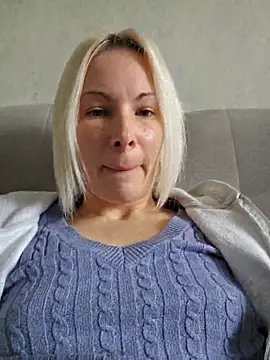 Snapshot of Sunny-Sin chatting on 02-02-26, 11:20 Sunny-Sin online show from 02-02-26, 11:20