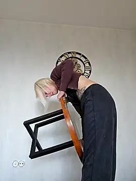 Snapshot of Sunny-Sin chatting on 02-25-26, 10:36 Sunny-Sin online show from 02-25-26, 10:36