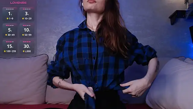 Snapshot of just_vvv chatting on 11-29-25, 02:58 just vvv online show from 11-29-25, 02:58