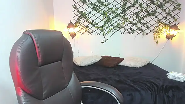 velvet  moon online show from 03-26-26, 12:06