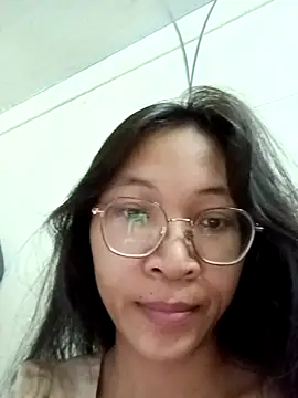 Snapshot of Minhthu44 chatting on 03-13-26, 08:26 Minhthu44 online show from 03-13-26, 08:26