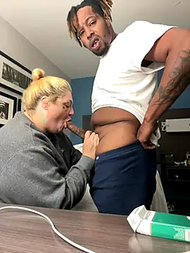 Snapshot of BigMfLuther chatting on 11-12-25, 04:51 BigMfLuther online show from 11-12-25, 04:51