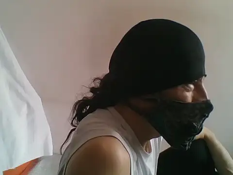 Snapshot of matrix70016 chatting on 09-08-25, 04:50 matrix70016 online show from 09-08-25, 04:50