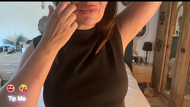 Snapshot of _Melia_ chatting on 07-07-26, 06:47 Melia online show from 07-07-26, 06:47