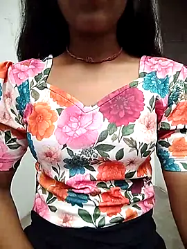 Naina 04 online show from 09-30-25, 04:50