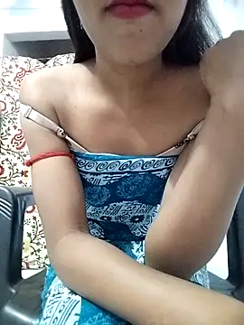 Naina 04 online show from 11-17-25, 04:57