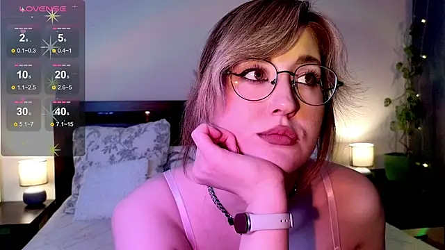 Snapshot of _AlexaFlowers_ chatting on 02-24-26, 09:29 AlexaFlowers online show from 02-24-26, 09:29