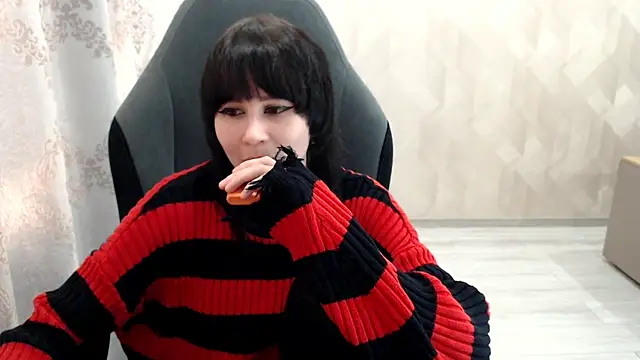 MistyDark online show from 10-09-25, 10:24