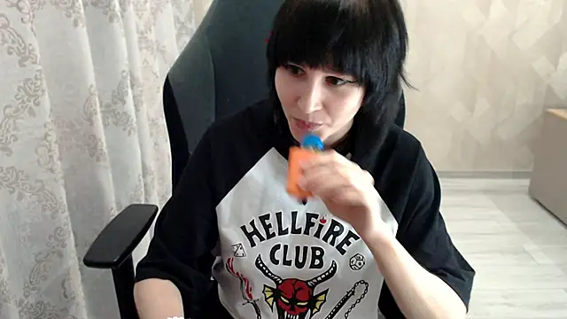 MistyDark online show from 10-22-25, 10:04