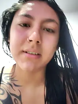 Snapshot of Megara_25 chatting on 12-22-25, 10:40 Megara 25 online show from 12-22-25, 10:40