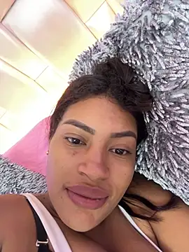 Snapshot of AmberMoss1 chatting on 10-06-25, 07:44 AmberMoss1 online show from 10-06-25, 07:44