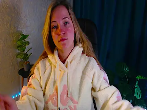 Snapshot of arlana_klart chatting on 10-06-25, 01:36 arlana klart online show from 10-06-25, 01:36