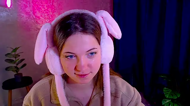 Snapshot of arlana_klart chatting on 12-01-25, 01:10 arlana klart online show from 12-01-25, 01:10