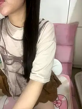 Snapshot of RubyBerry chatting on 09-15-25, 04:12 RubyBerry online show from 09-15-25, 04:12