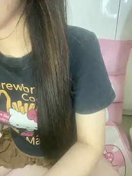 Snapshot of RubyBerry chatting on 10-10-25, 03:49 RubyBerry online show from 10-10-25, 03:49