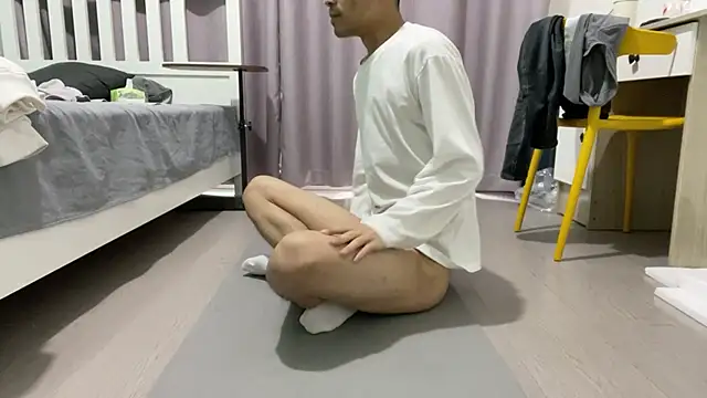 Snapshot of cily chatting on 12-14-25, 03:34 cily online show from 12-14-25, 03:34