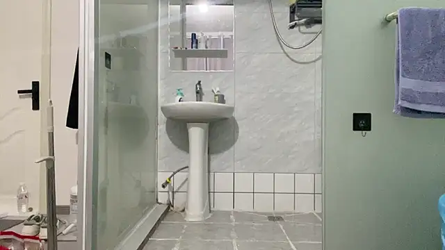 Snapshot of cily chatting on 01-10-26, 12:29 cily online show from 01-10-26, 12:29