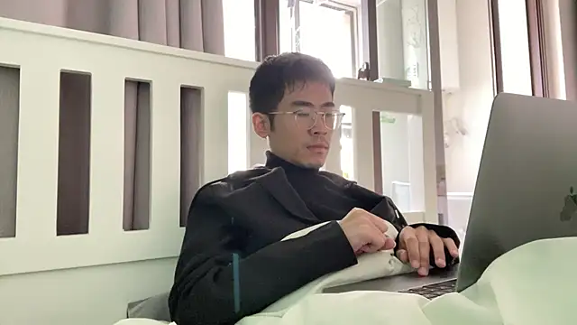 Snapshot of cily chatting on 01-13-26, 02:17 cily online show from 01-13-26, 02:17