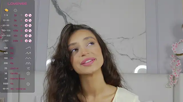 Snapshot of AdoraCortes chatting on 09-20-25, 05:08 AdoraCortes online show from 09-20-25, 05:08