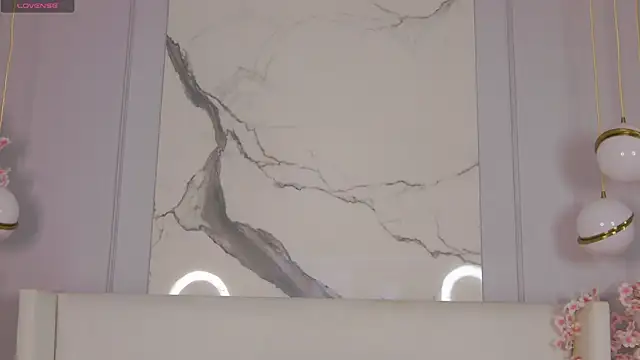 Snapshot of AdoraCortes chatting on 10-11-25, 05:17 AdoraCortes online show from 10-11-25, 05:17