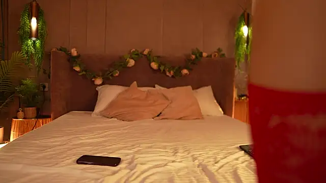 Snapshot of AdoraCortes chatting on 10-25-25, 05:04 AdoraCortes online show from 10-25-25, 05:04