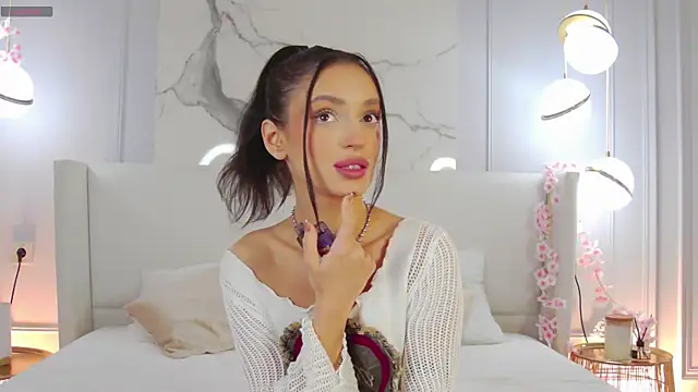 Snapshot of AdoraCortes chatting on 11-05-25, 05:07 AdoraCortes online show from 11-05-25, 05:07