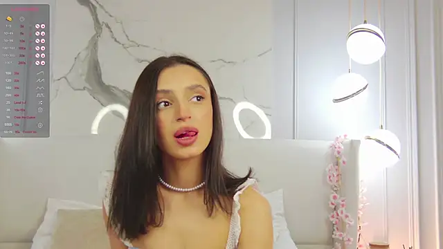 Snapshot of AdoraCortes chatting on 11-09-25, 05:28 AdoraCortes online show from 11-09-25, 05:28