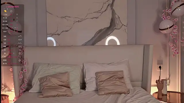 Snapshot of AdoraCortes chatting on 11-14-25, 05:06 AdoraCortes online show from 11-14-25, 05:06