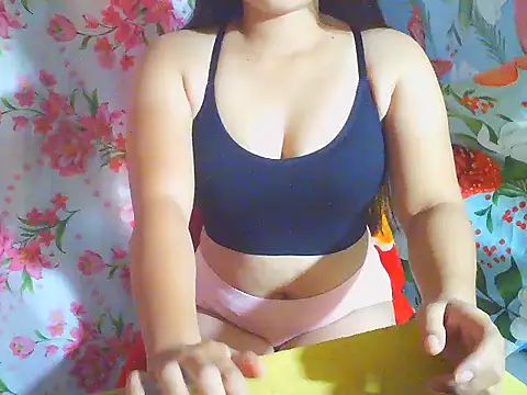 Snapshot of Katie_Winslet chatting on 03-02-26, 11:33 Katie Winslet online show from 03-02-26, 11:33